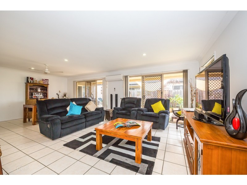 39 Eimeo Place, Sandstone Point QLD 4511