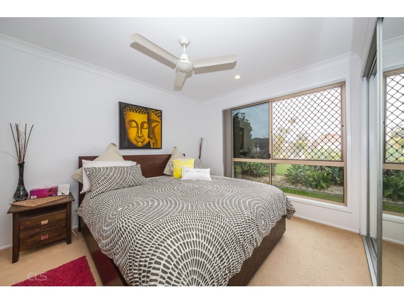 39 Eimeo Place, Sandstone Point QLD 4511