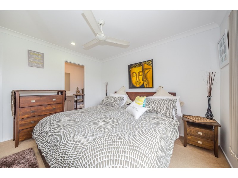 39 Eimeo Place, Sandstone Point QLD 4511