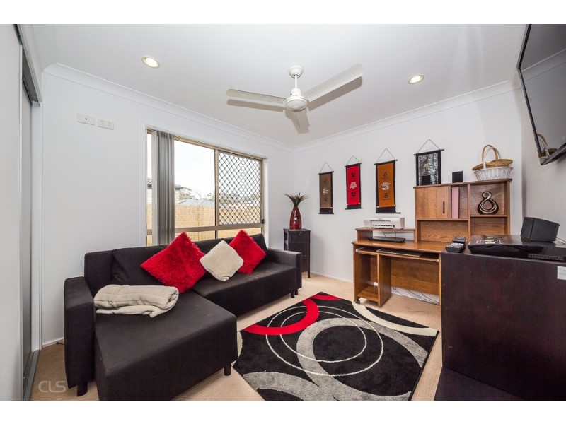 39 Eimeo Place, Sandstone Point QLD 4511