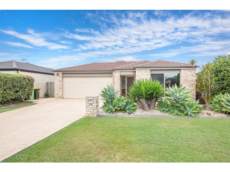 39 Eimeo Place, Sandstone Point QLD 4511