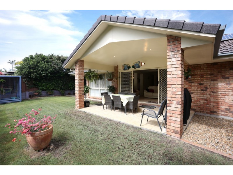 34 Gordon Crescent, Sandstone Point QLD 4511