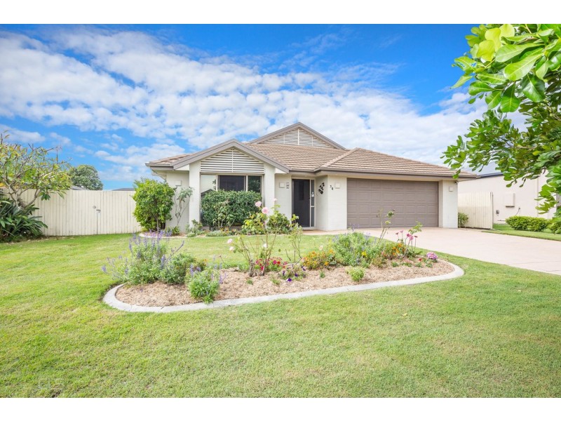 14 Middle Cove Court, Sandstone Point QLD 4511