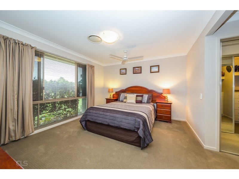 14 Middle Cove Court, Sandstone Point QLD 4511