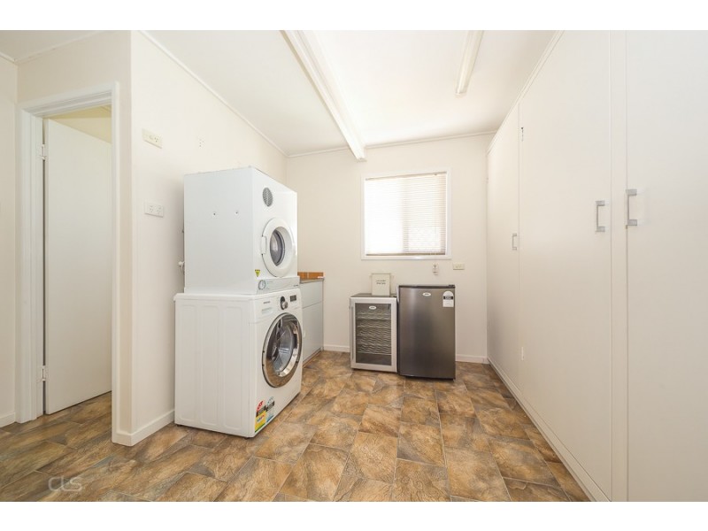 7 Paradise Parade, Bongaree QLD 4507