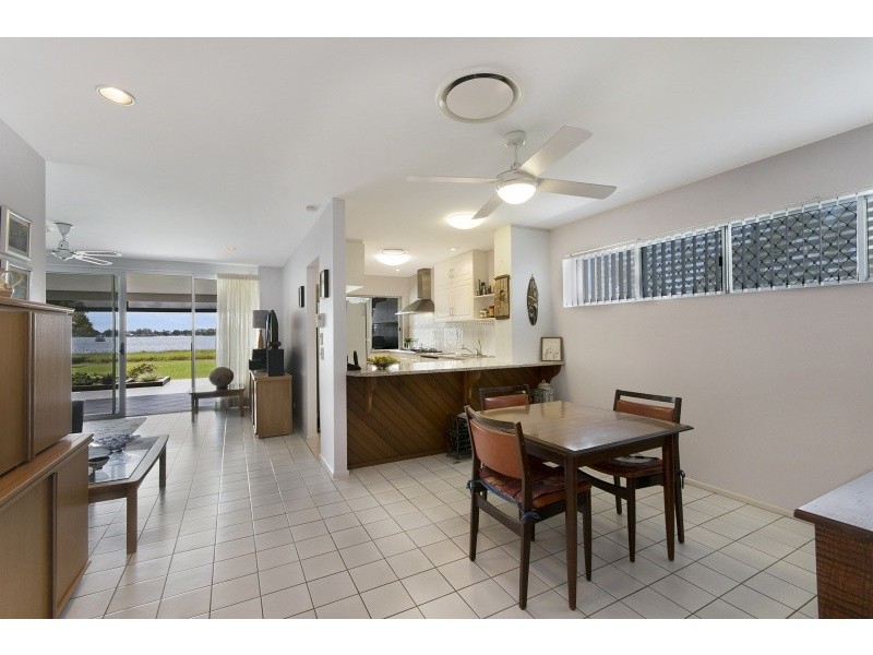 7a/16 Spinnaker, Sandstone Point QLD 4511