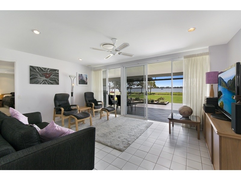 7a/16 Spinnaker, Sandstone Point QLD 4511