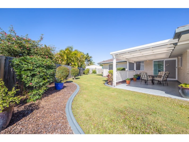 10 Chiltern Place, Sandstone Point QLD 4511