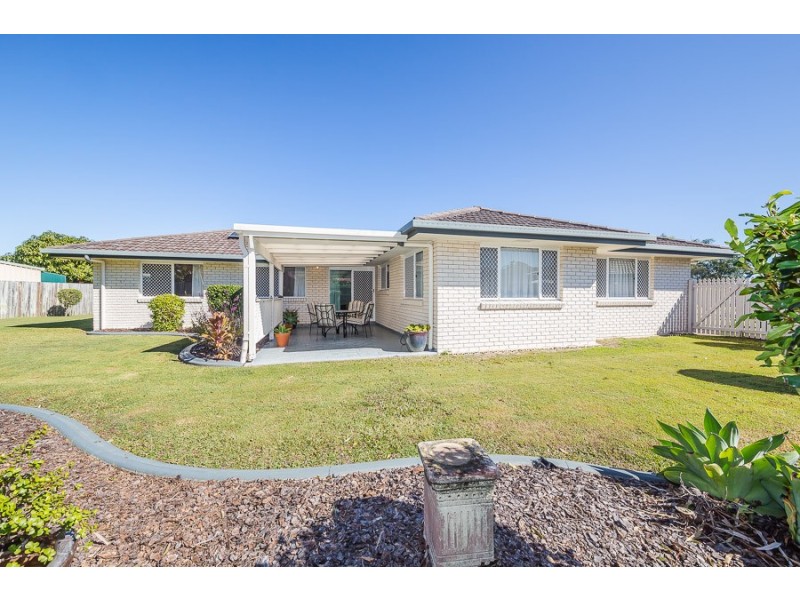 10 Chiltern Place, Sandstone Point QLD 4511