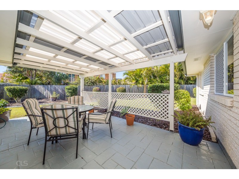 10 Chiltern Place, Sandstone Point QLD 4511