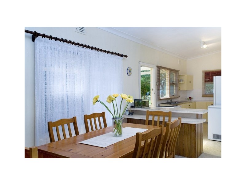 4 Lyon Avenue, Turramurra NSW 2074