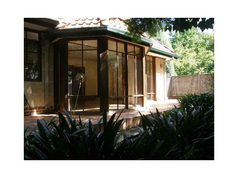 1/1  Woonona Avenue, Wahroonga NSW 2076