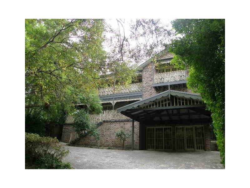 102 Burns Road, Wahroonga NSW 2076