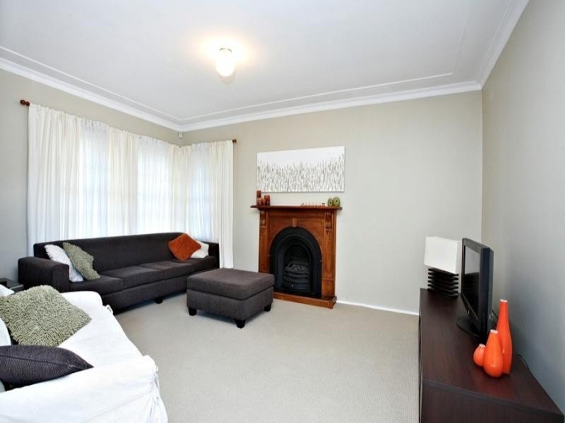 2B Edwards Road, Wahroonga NSW 2076