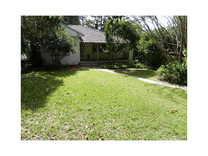 8 Trentino Road, Turramurra NSW 2074