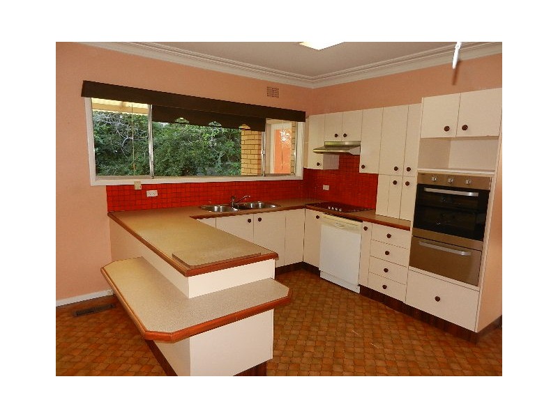 10 Mitchell Crescent, Warrawee NSW 2074