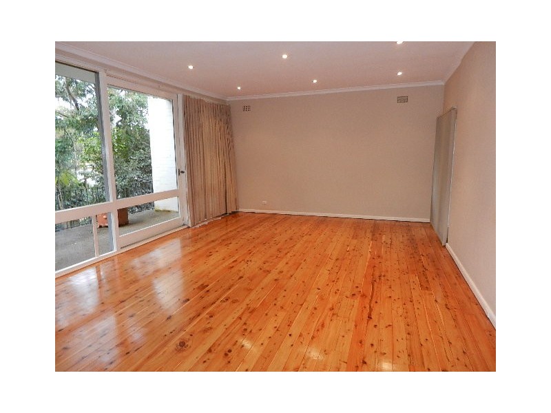 8 Trentino Road, Turramurra NSW 2074