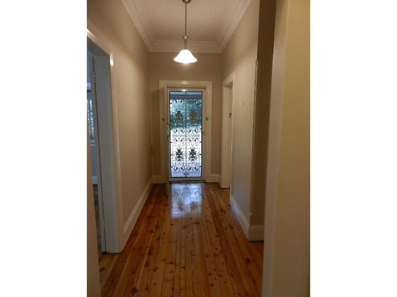 8 Trentino Road, Turramurra NSW 2074