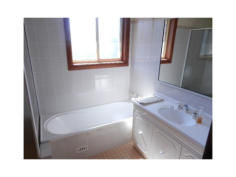 2/133a Burdett, Wahroonga NSW 2076