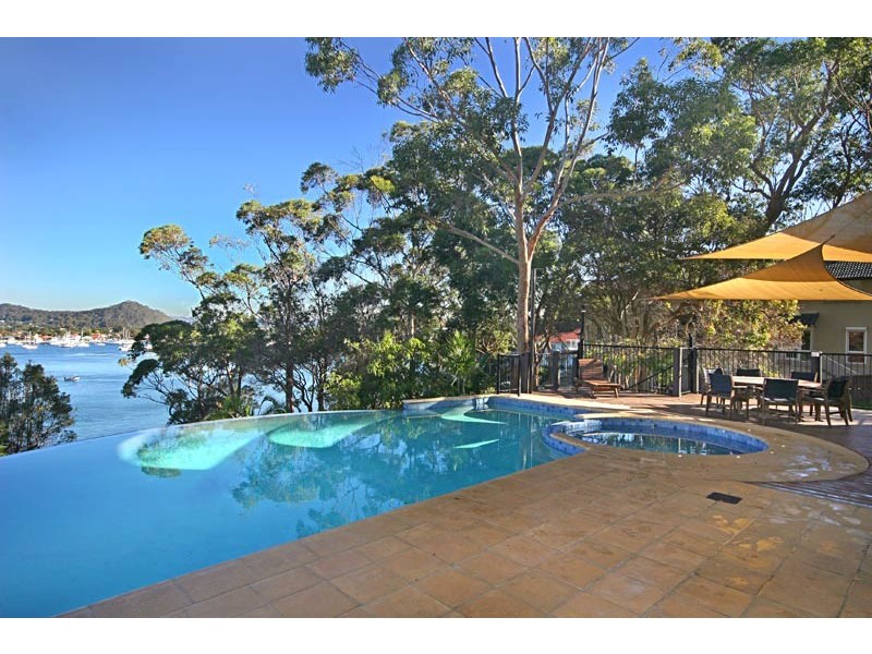 96 Daley Avenue, Daleys Point NSW 2257