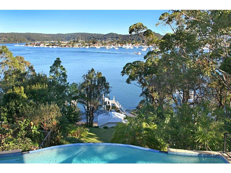 96 Daley Avenue, Daleys Point NSW 2257
