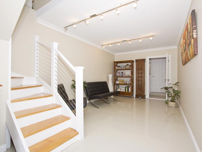 2 Stainsby Close, Turramurra NSW 2074