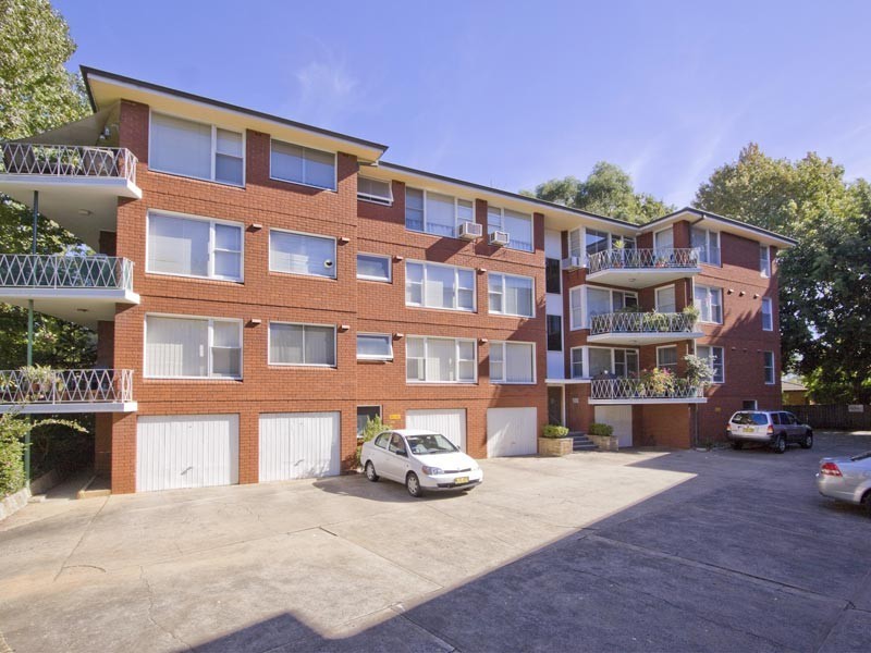 UNIT 11 / 11 PACIFIC HIGHWAY, Wahroonga NSW 2076