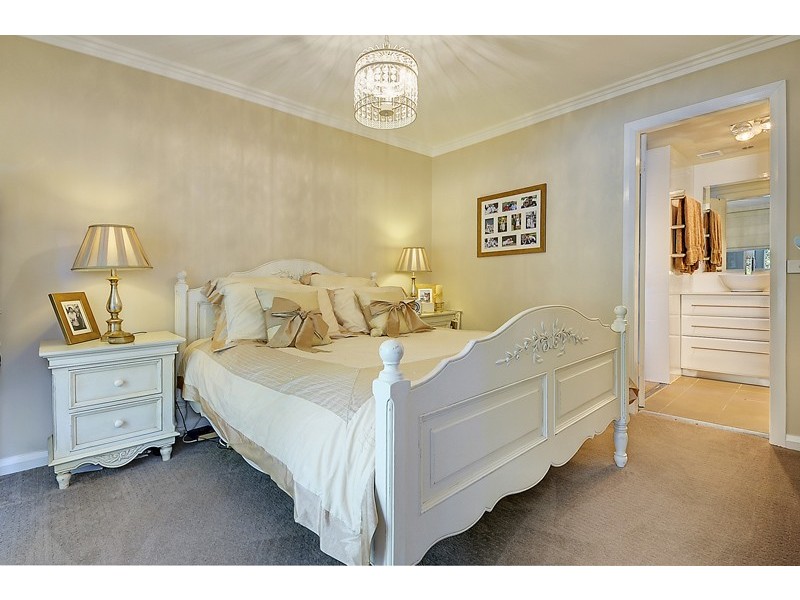 32 MITCHELL CRESCENT, Warrawee NSW 2074