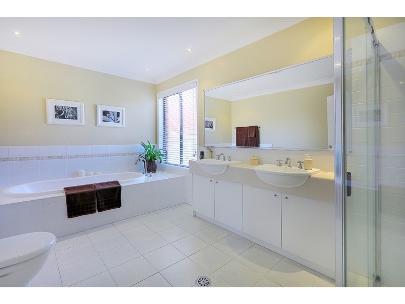 16 Fiona Avenue, Wahroonga NSW 2076