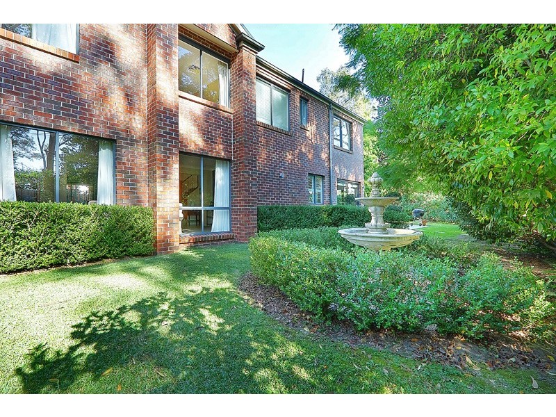 16 Fiona Avenue, Wahroonga NSW 2076