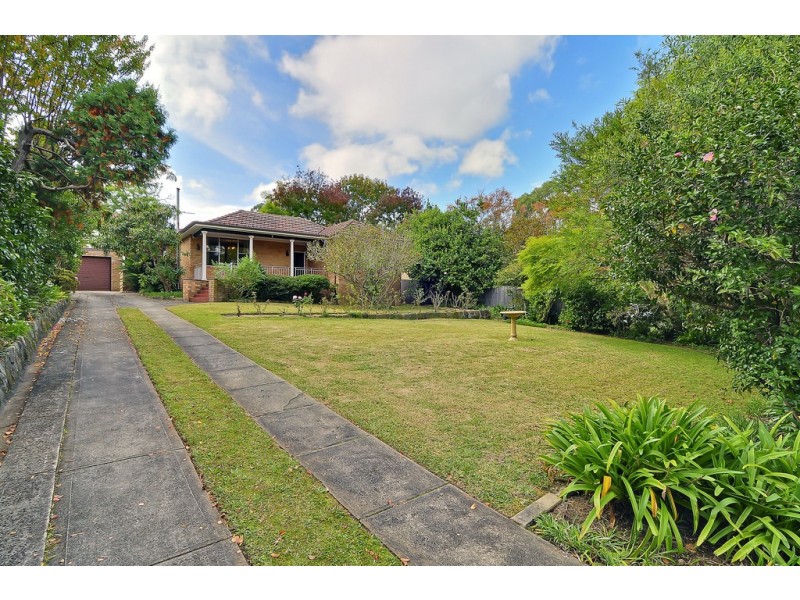 4 Taylor Avenue, Turramurra NSW 2074