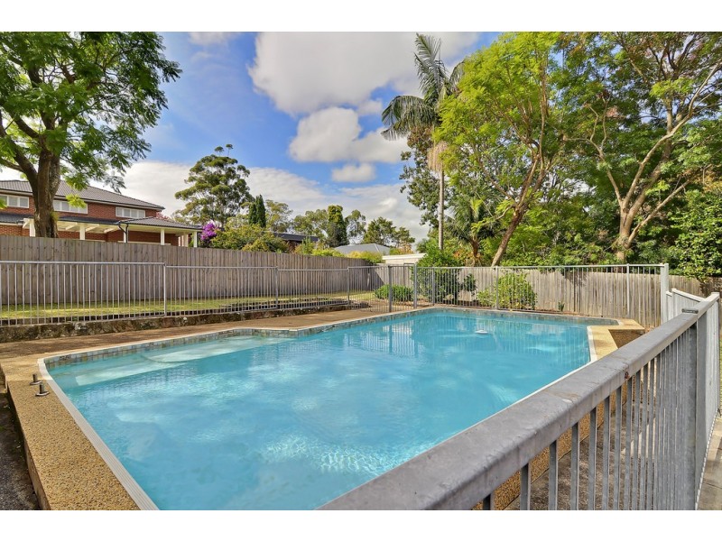 4 Taylor Avenue, Turramurra NSW 2074