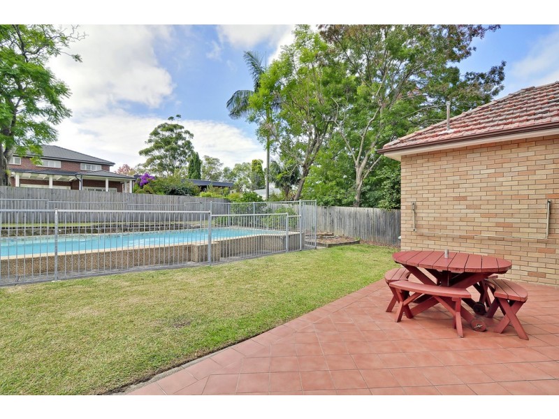 4 Taylor Avenue, Turramurra NSW 2074