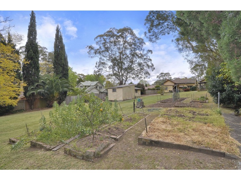 25 EDWARDS ROAD, Wahroonga NSW 2076