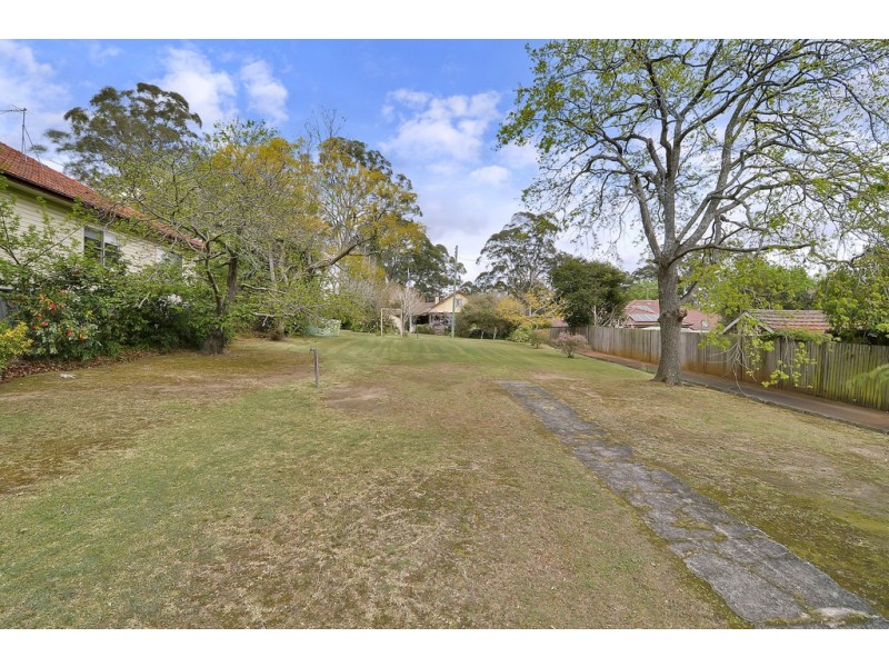 25 EDWARDS ROAD, Wahroonga NSW 2076