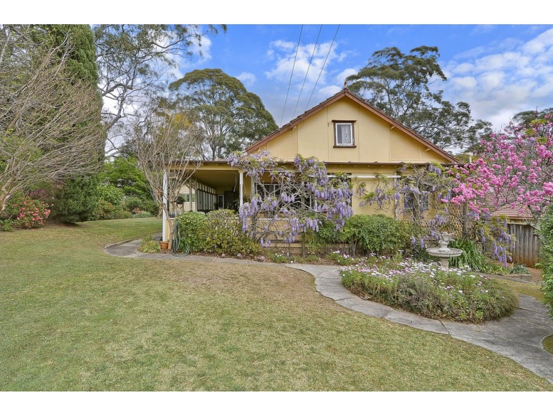 25 EDWARDS ROAD, Wahroonga NSW 2076