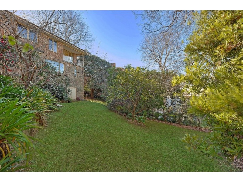 2 Riddles Lane, Pymble NSW 2073