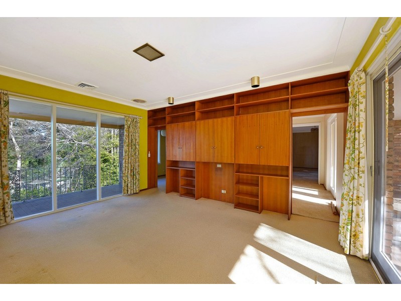 2 Riddles Lane, Pymble NSW 2073