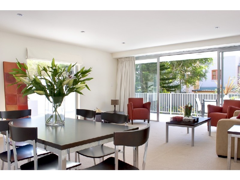 2/7 Sir Thomas Mitchell Road, Bondi Beach NSW 2026