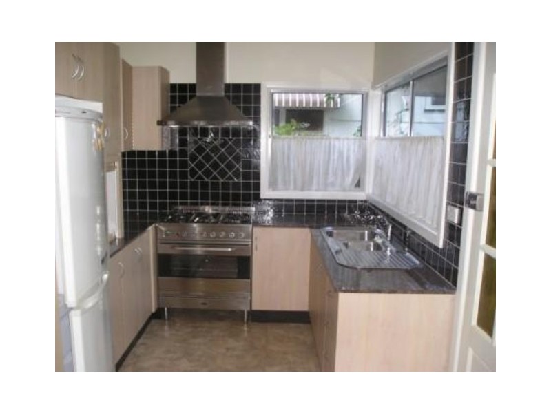 1 Burke Street, Chifley NSW 2036