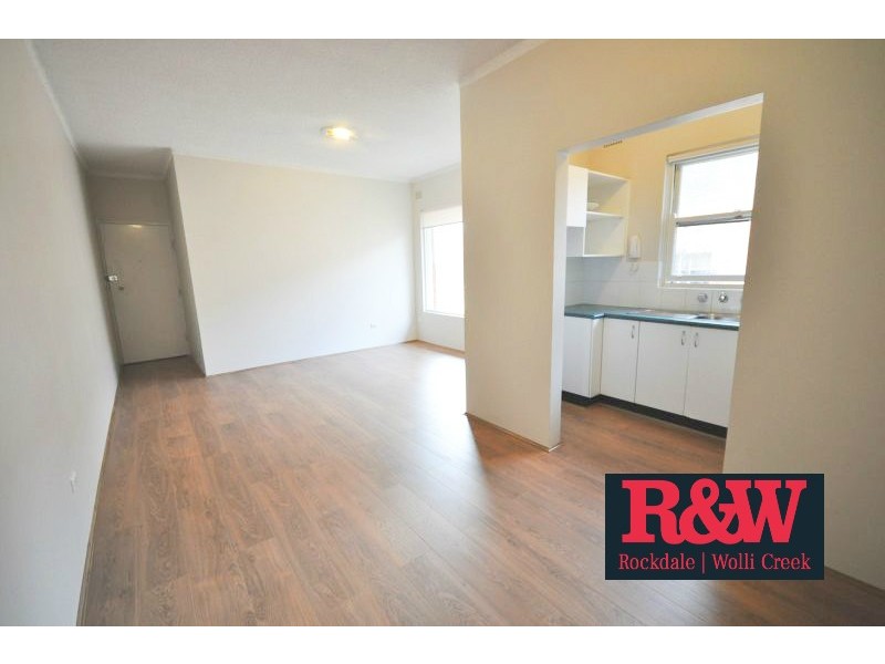 8/71 Dora Street, Hurstville NSW 2220