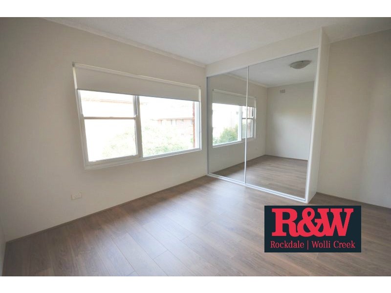8/71 Dora Street, Hurstville NSW 2220