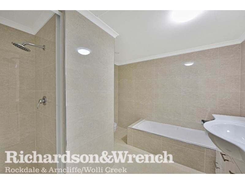 2/1-5a The Avenue, Hurstville NSW 2220