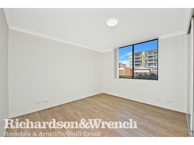 2/1-5a The Avenue, Hurstville NSW 2220