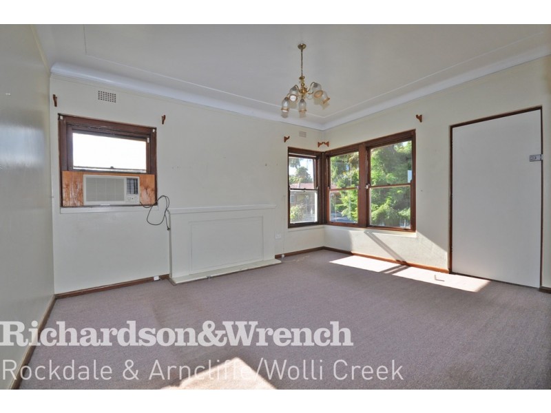 18 Rayment Avenue, Kingsgrove NSW 2208