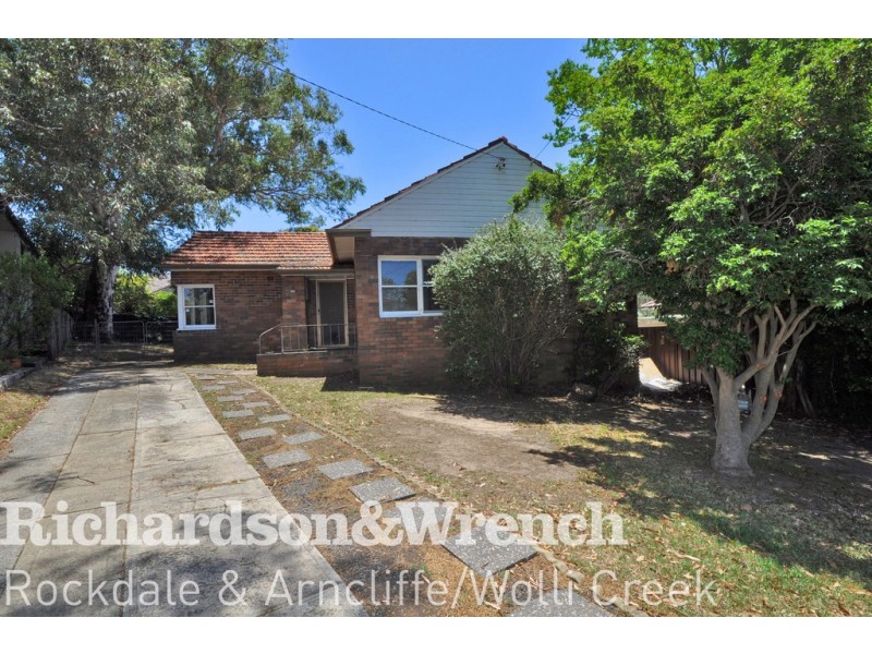 40 Simmons Road, Kingsgrove NSW 2208