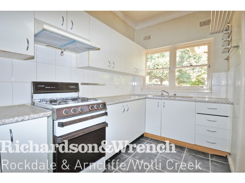 40 Simmons Road, Kingsgrove NSW 2208