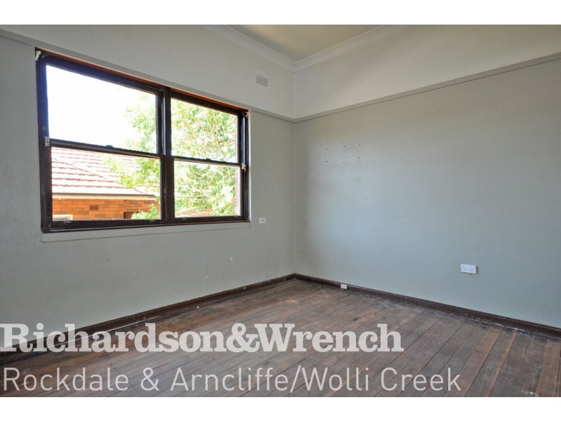 40 Simmons Road, Kingsgrove NSW 2208