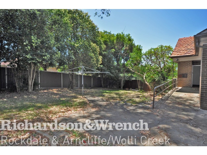 40 Simmons Road, Kingsgrove NSW 2208