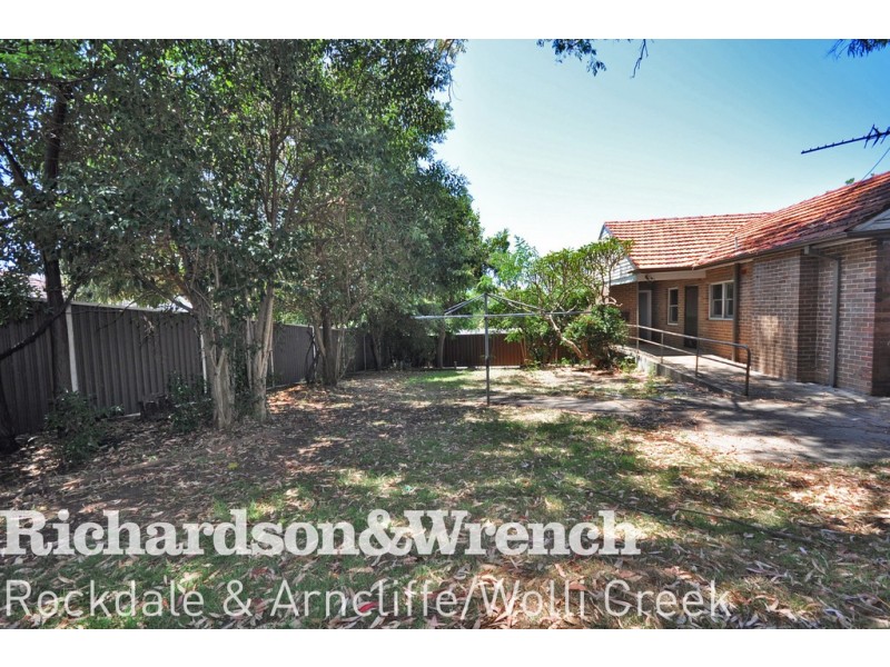 40 Simmons Road, Kingsgrove NSW 2208